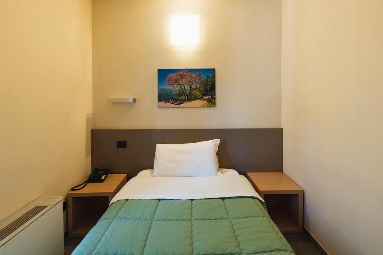 Parini Hotel Bosisio Parini Zewnętrze zdjęcie