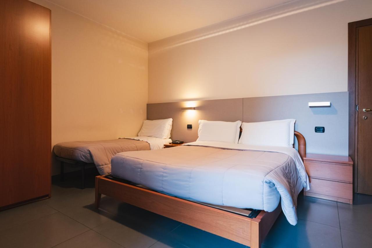 Parini Hotel Bosisio Parini Zewnętrze zdjęcie