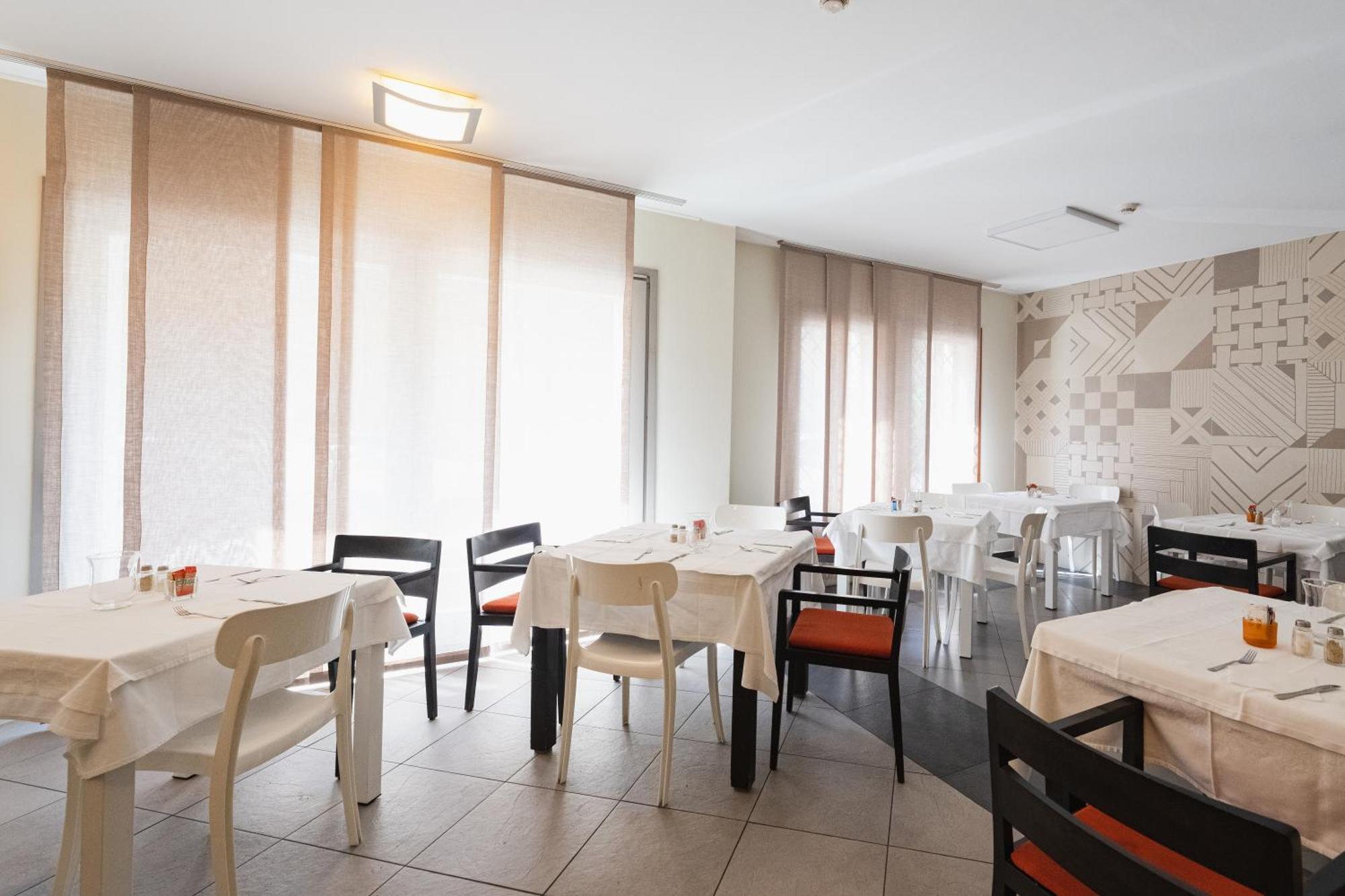 Parini Hotel Bosisio Parini Zewnętrze zdjęcie