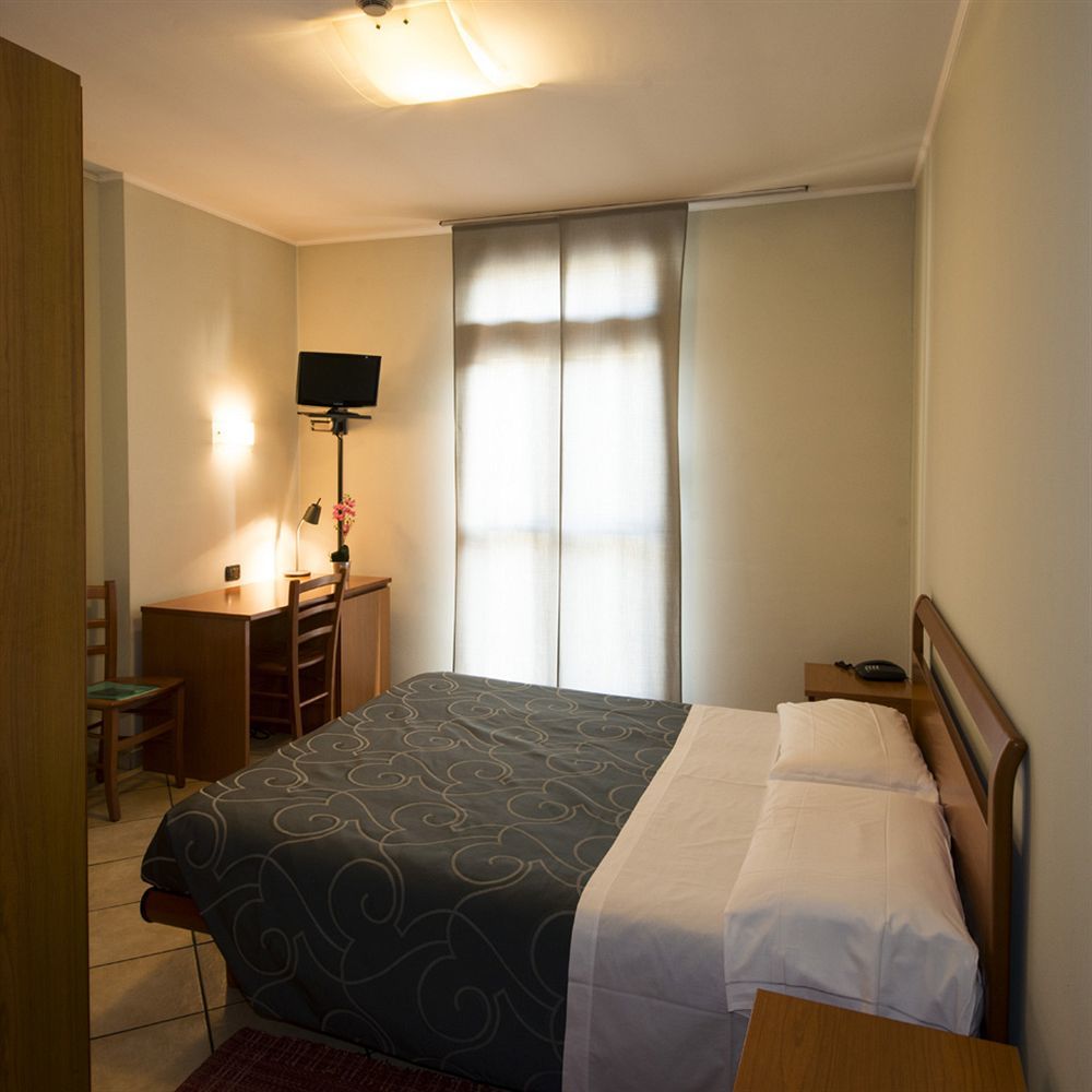 Parini Hotel Bosisio Parini Zewnętrze zdjęcie