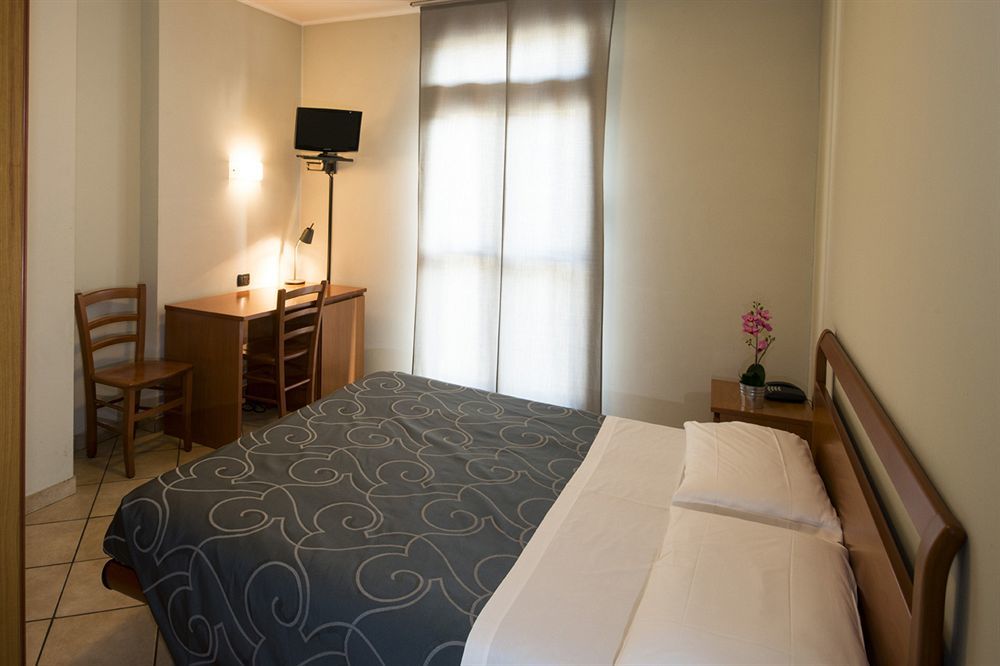 Parini Hotel Bosisio Parini Zewnętrze zdjęcie