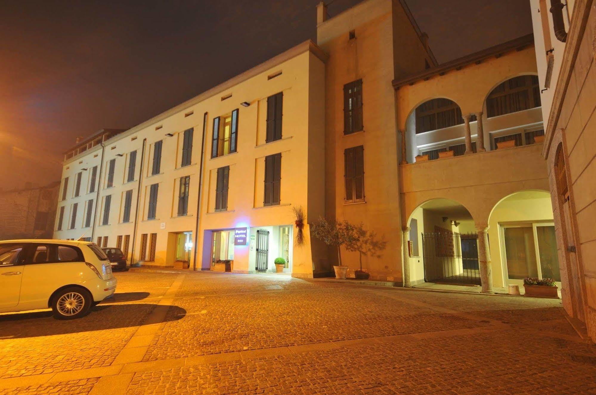 Parini Hotel Bosisio Parini Zewnętrze zdjęcie
