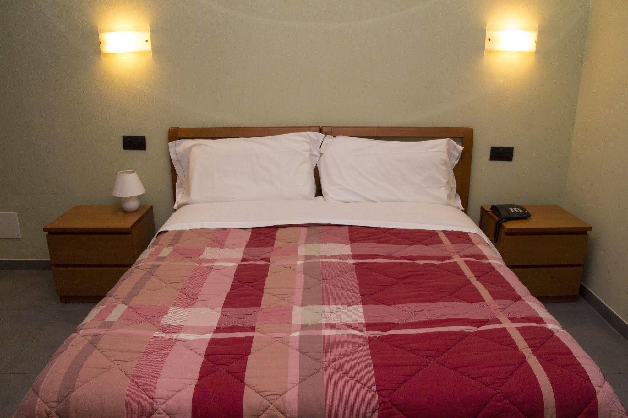 Parini Hotel Bosisio Parini Zewnętrze zdjęcie